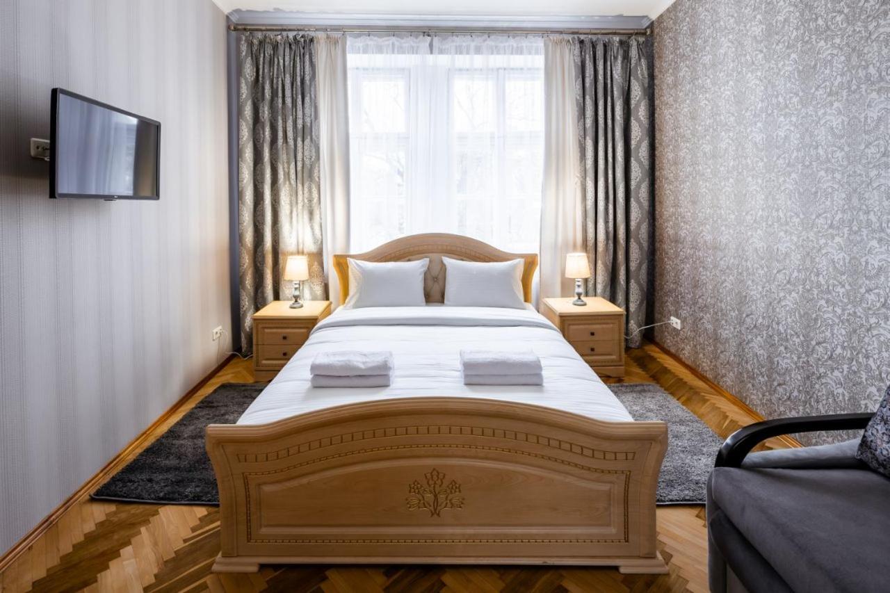 Alfa Apartments Svobody 31 Lviv Extérieur photo