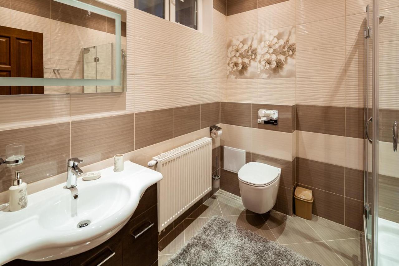 Alfa Apartments Svobody 31 Lviv Extérieur photo